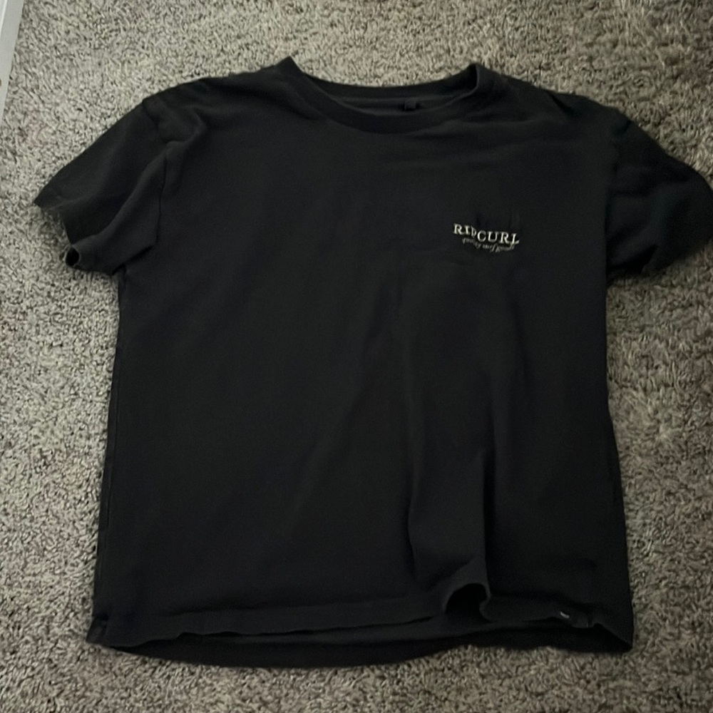 Black ripcurl tshirt